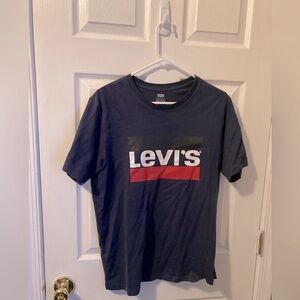 Levis tshirt. Worn 3 times